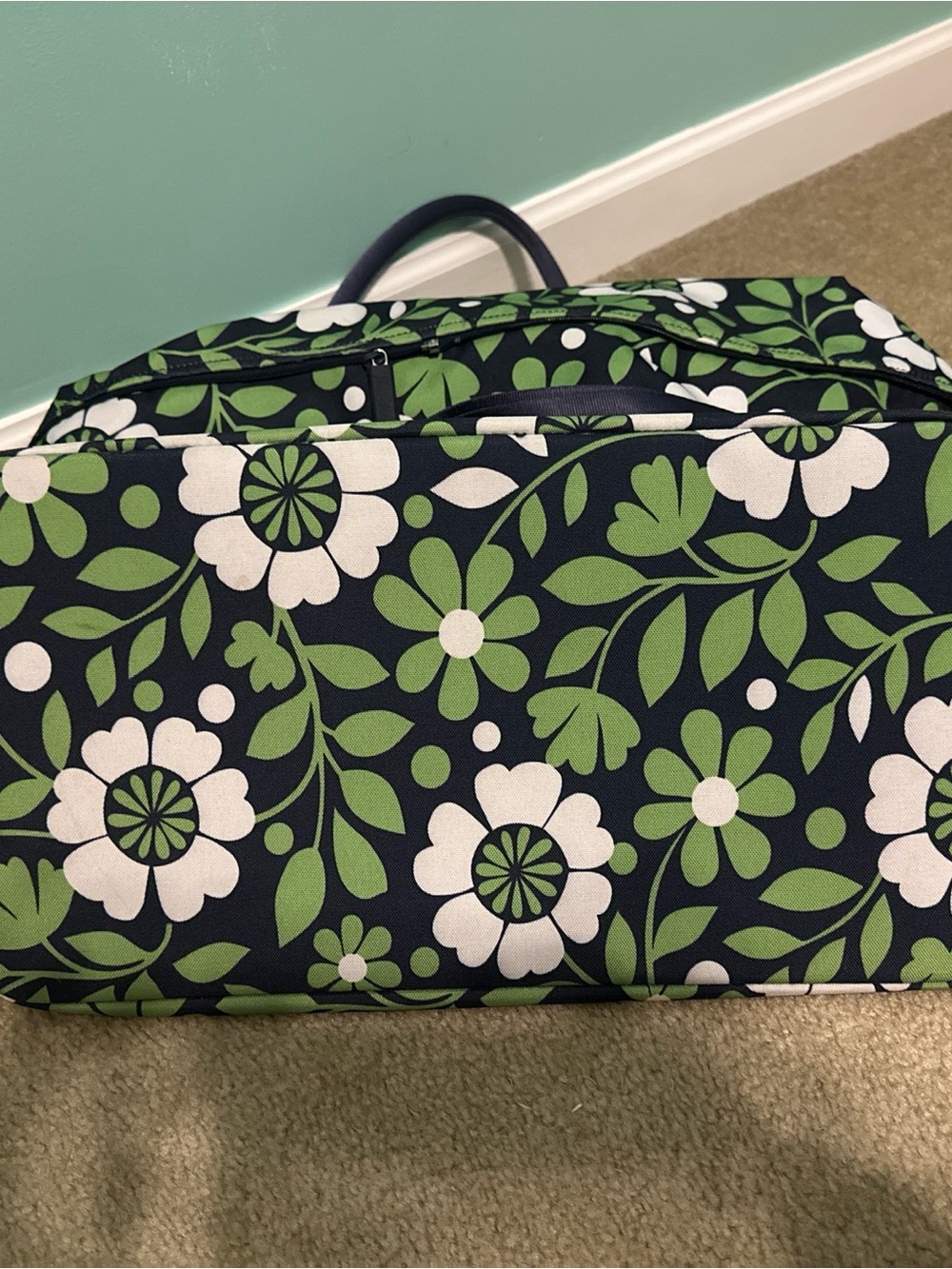 Vera Bradley LUCKY Travel collection • tote, cosmetic, jewelry, luggage tag - Picture 5 of 14